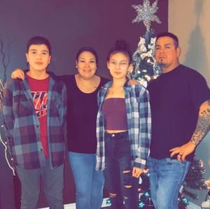 Meet your Posher, Larissa